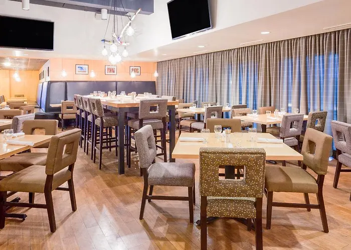 Crowne Plaza Msp Airport - Moa Hotel