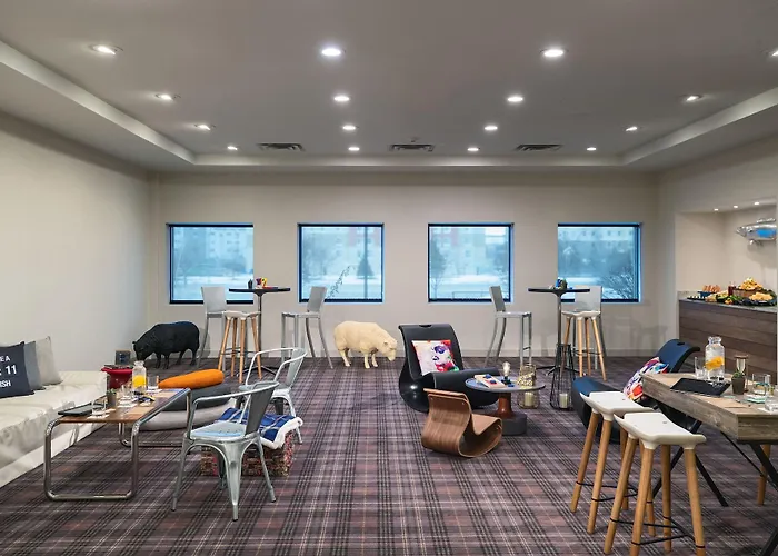 Crowne Plaza Msp Airport - Moa Hotel 4*