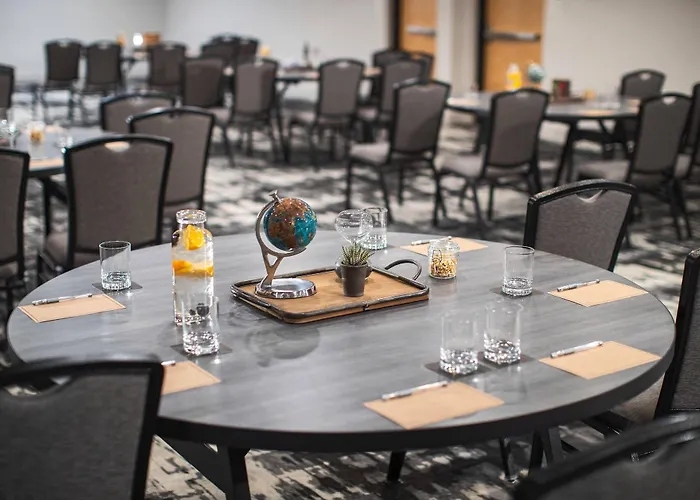 Crowne Plaza Msp Airport - Moa Hotel 4*