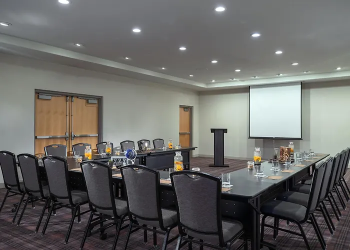 Crowne Plaza Msp Airport - Moa 4*