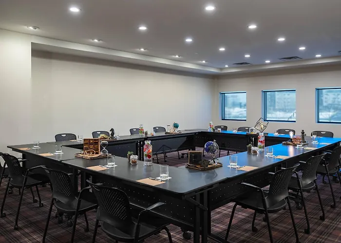 Crowne Plaza Msp Airport - Moa 4*